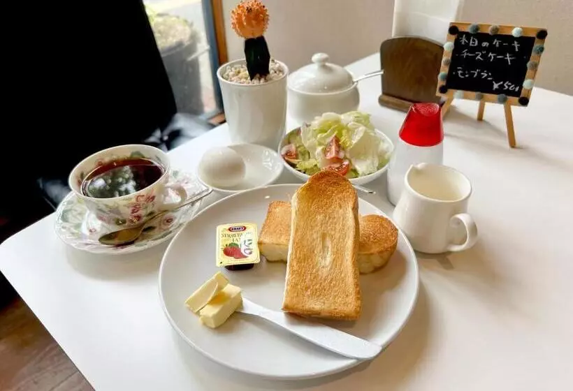 Petithotel017全室ミニキッチン付きファミリルーム 飲食街中心 阿波踊り会館7分 文理 徳島大学 アスティとくしま車8分