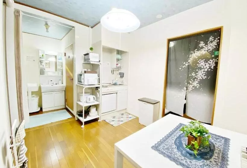 Petithotel017全室ミニキッチン付きファミリルーム 飲食街中心 阿波踊り会館7分 文理 徳島大学 アスティとくしま車8分