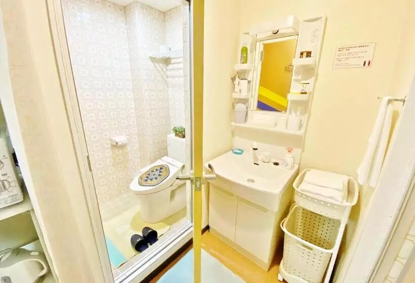 Petithotel017全室ミニキッチン付きファミリルーム 飲食街中心 阿波踊り会館7分 文理 徳島大学 アスティとくしま車8分