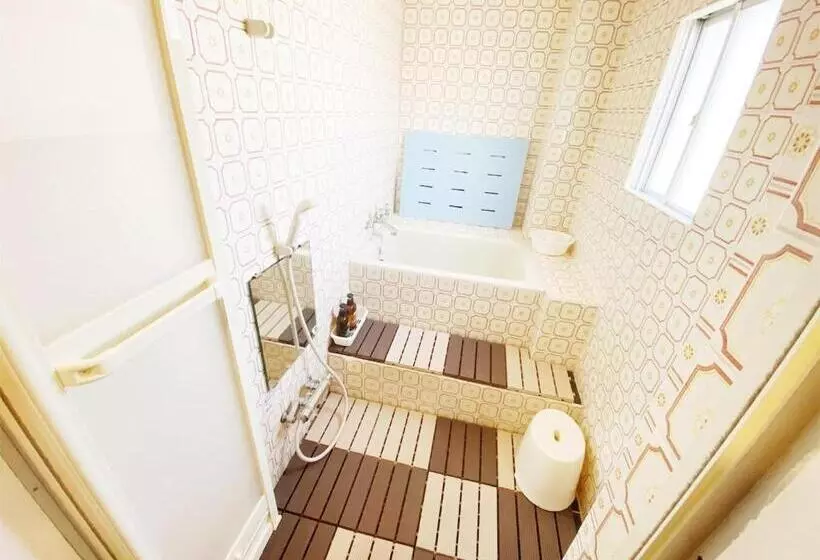 Petithotel017全室ミニキッチン付きファミリルーム 飲食街中心 阿波踊り会館7分 文理 徳島大学 アスティとくしま車8分