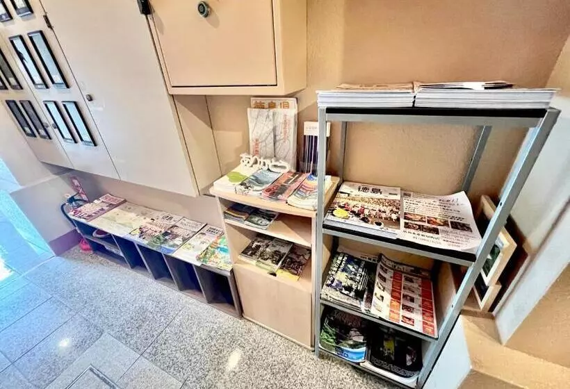 Petithotel017全室ミニキッチン付きファミリルーム 飲食街中心 阿波踊り会館7分 文理 徳島大学 アスティとくしま車8分