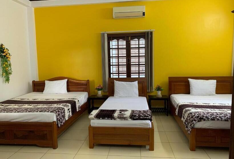 Cheerful Hoi An Hostel