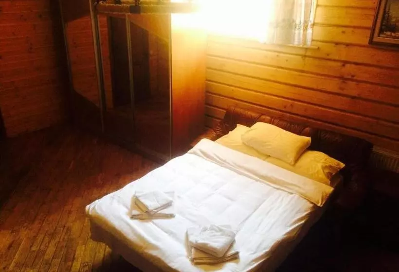 Hostellux