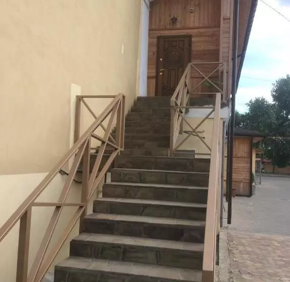 Hostellux