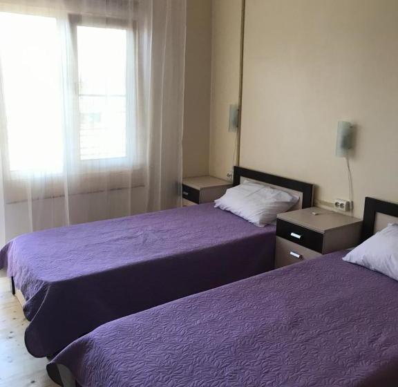 هتل отель семь гор