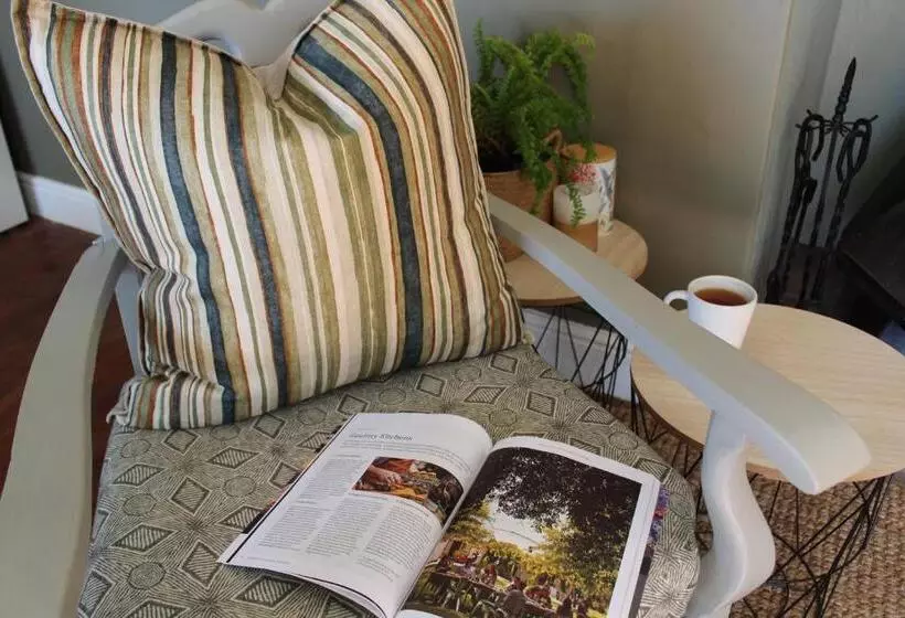 ホテル Cheverells Farm