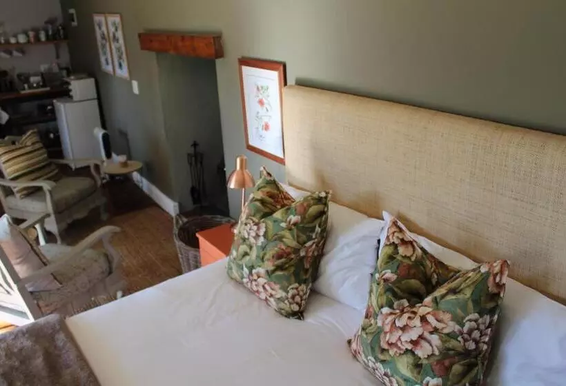 ホテル Cheverells Farm