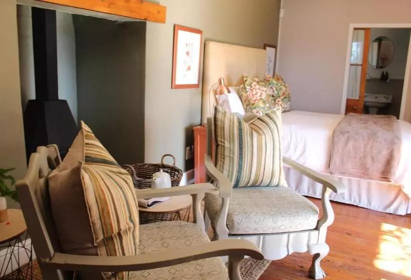 ホテル Cheverells Farm