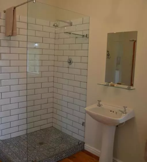 ホテル Cheverells Farm