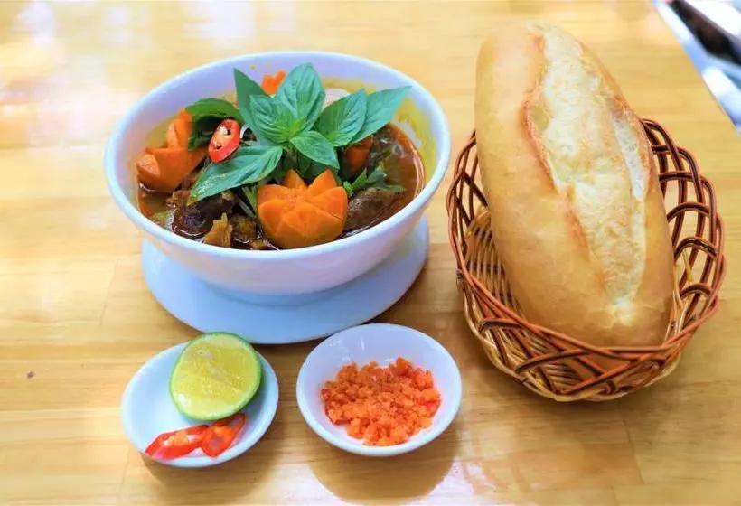 هتل Hồng Hạc