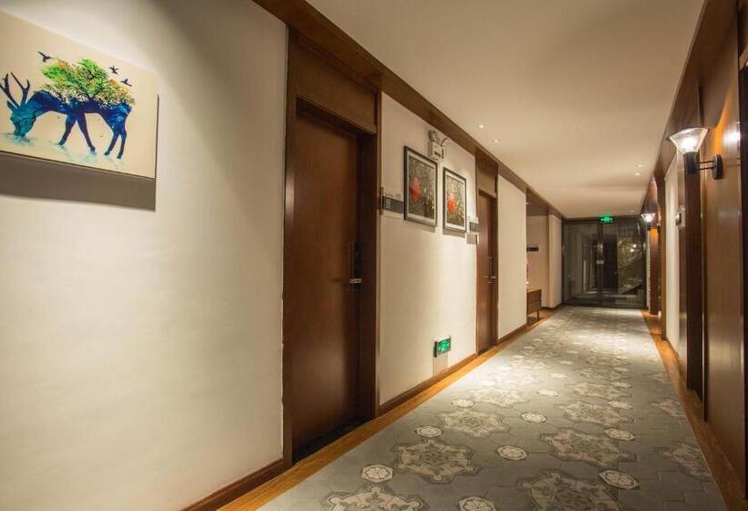 膳宿费 All Seasons Lodge