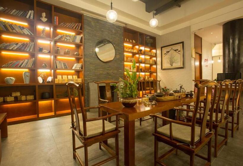 膳宿费 All Seasons Lodge