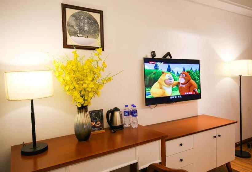 膳宿费 All Seasons Lodge