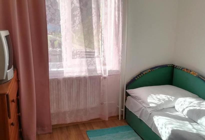 פנסיון Penzión Toliar