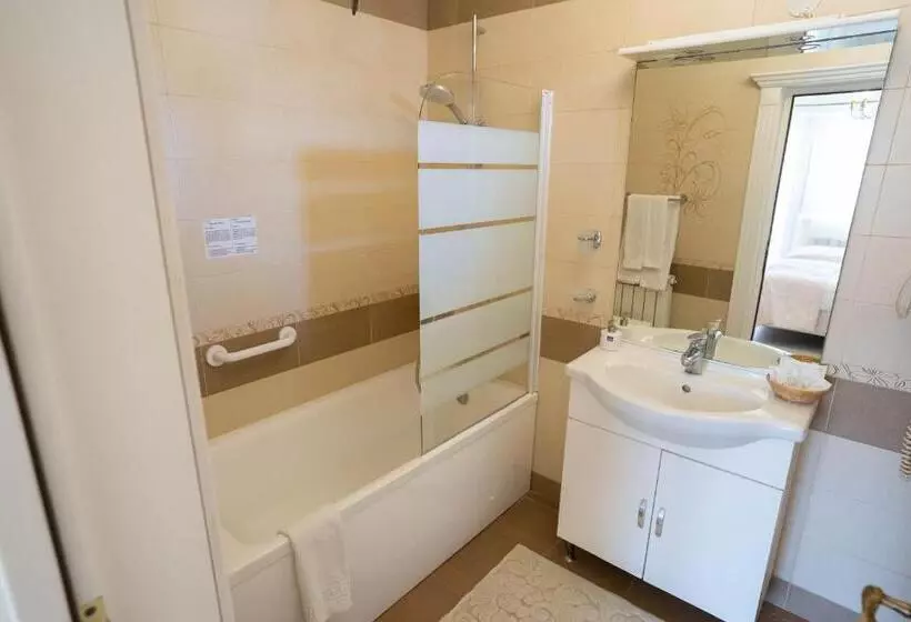 پانسیون Villa Alice