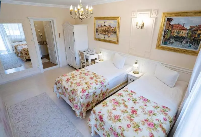 پانسیون Villa Alice