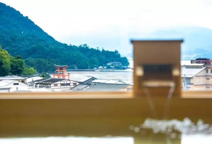 Ryokan Livemax Resort Aki Miyajima
