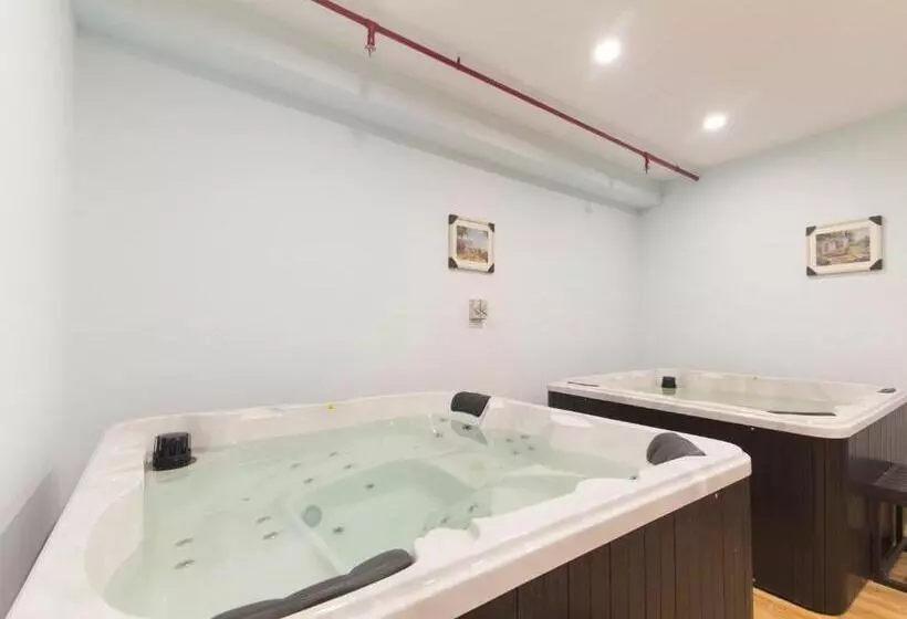 Agape Hotel Selayang