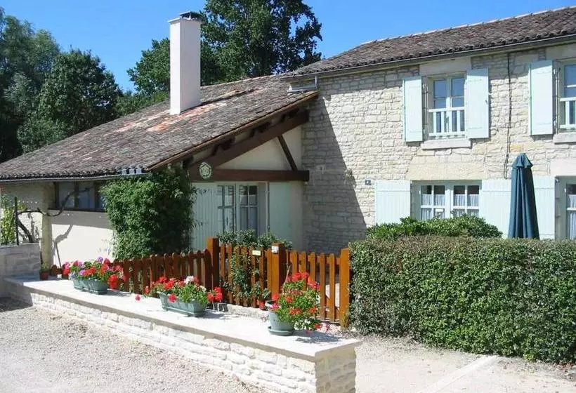 Aamiaismajoitus (B&B) Au Logis Du Marais Sauvage