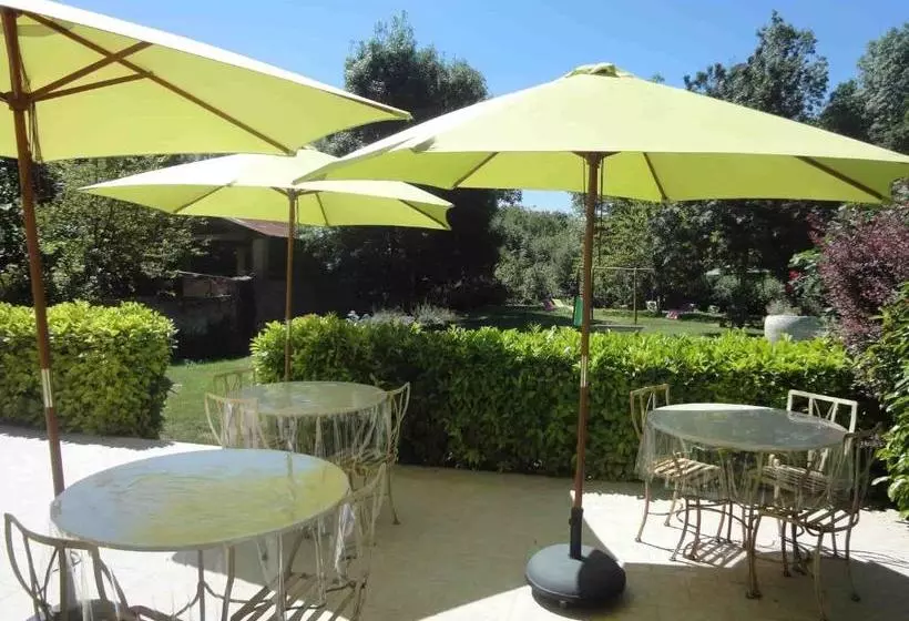 Aamiaismajoitus (B&B) Au Logis Du Marais Sauvage