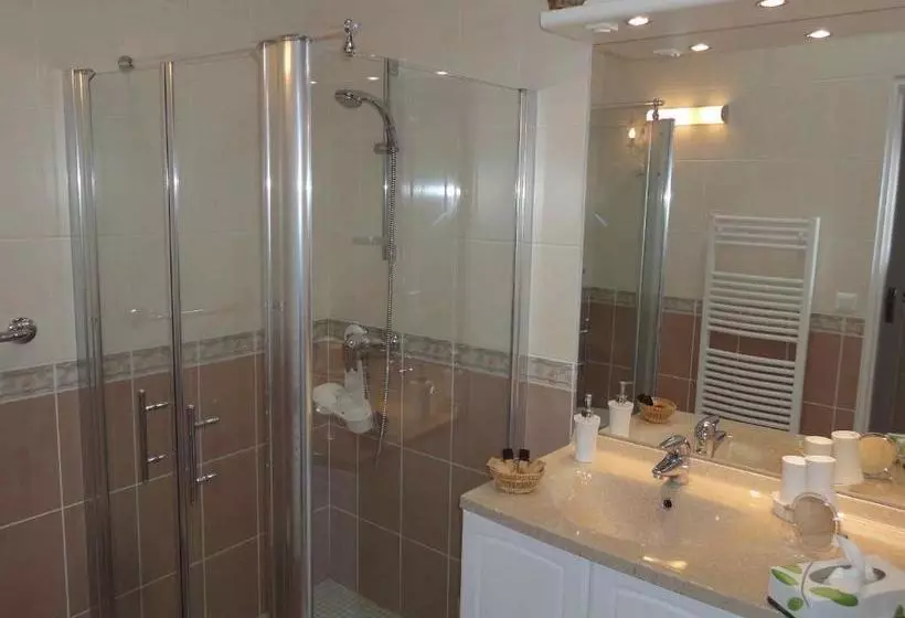 Aamiaismajoitus (B&B) Au Logis Du Marais Sauvage