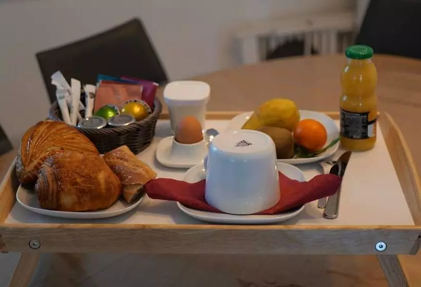 Aamiaismajoitus (B&B) Chateau Des Fontenelles