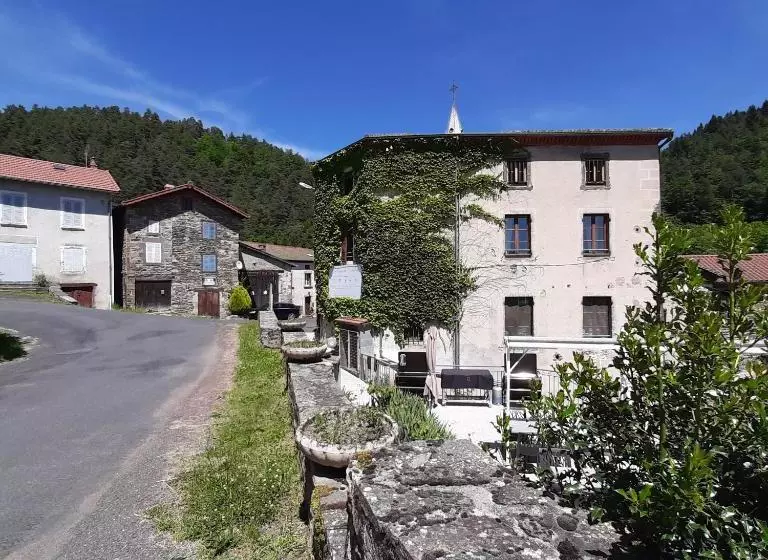 ペンション Auberge Du Doulon