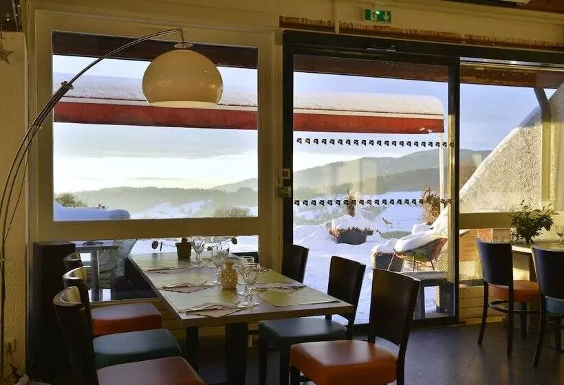 Aamiaismajoitus (B&B) Chambres D Hôtes Le Jorat