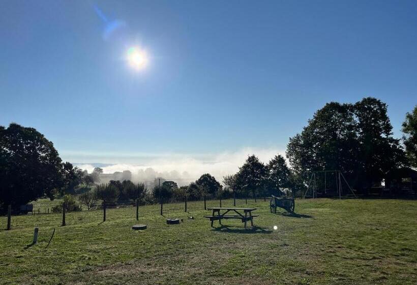 مبيت وإفطار Lo Soulenquo à Fonteilles Sur Le Gr 65