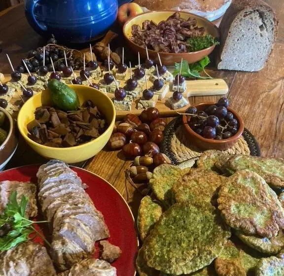 Aamiaismajoitus (B&B) Lo Soulenquo à Fonteilles Sur Le Gr 65