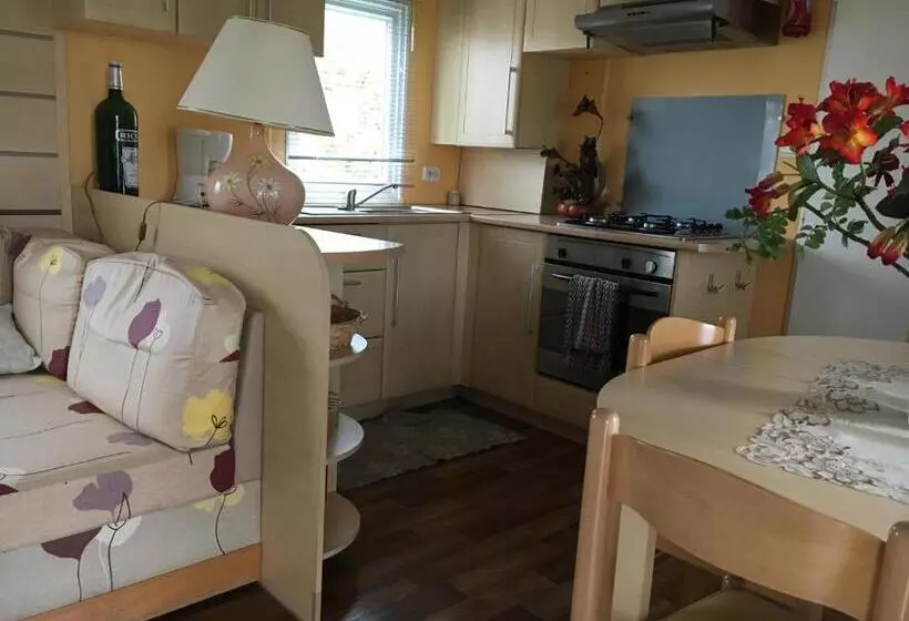 Aamiaismajoitus (B&B) Lo Soulenquo à Fonteilles Sur Le Gr 65