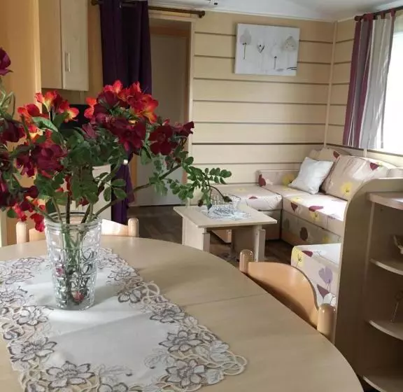 Aamiaismajoitus (B&B) Lo Soulenquo à Fonteilles Sur Le Gr 65