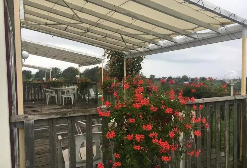 Aamiaismajoitus (B&B) Lo Soulenquo à Fonteilles Sur Le Gr 65