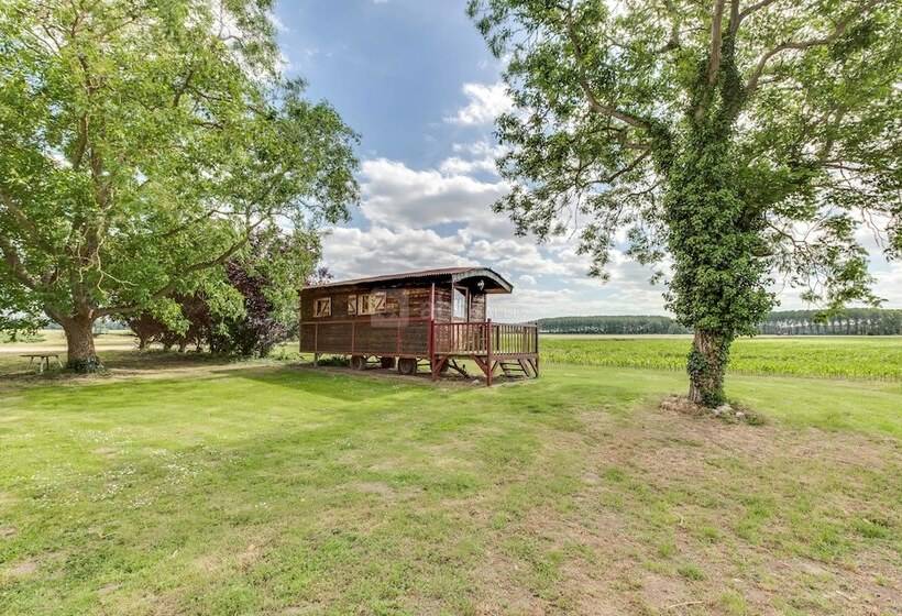 مبيت وإفطار La Ferme De L Isle Et Sa Roulotte
