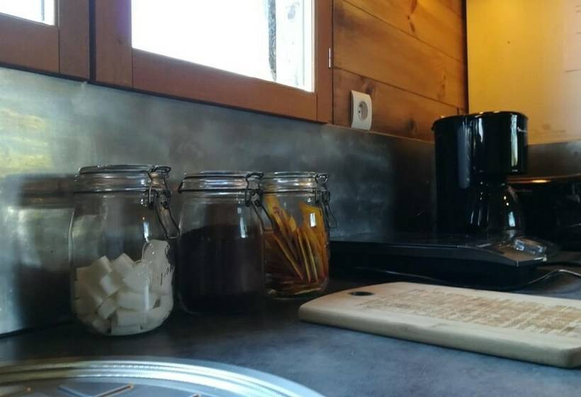 مبيت وإفطار La Ferme De L Isle Et Sa Roulotte