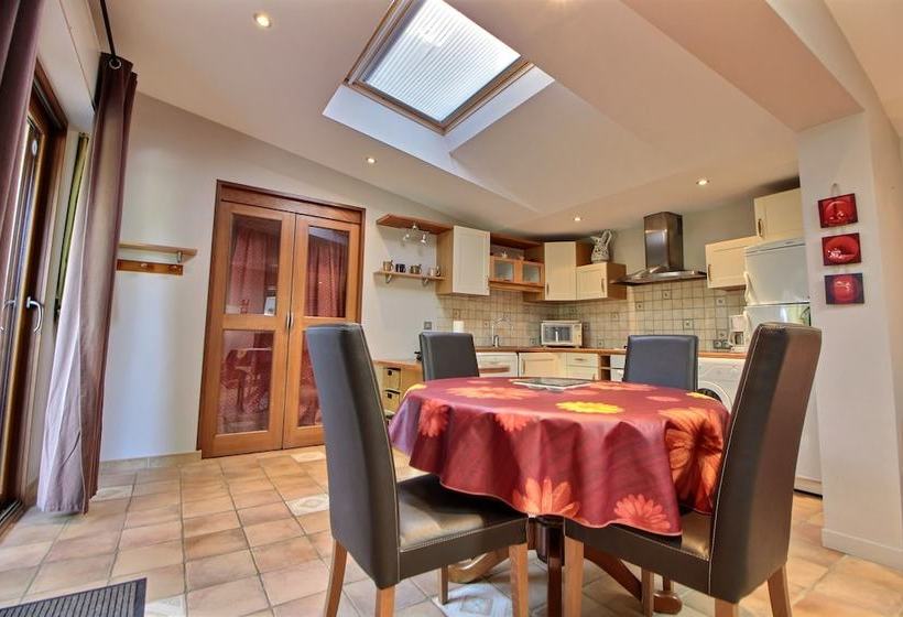 Gîte L Iris Proche De Dinan