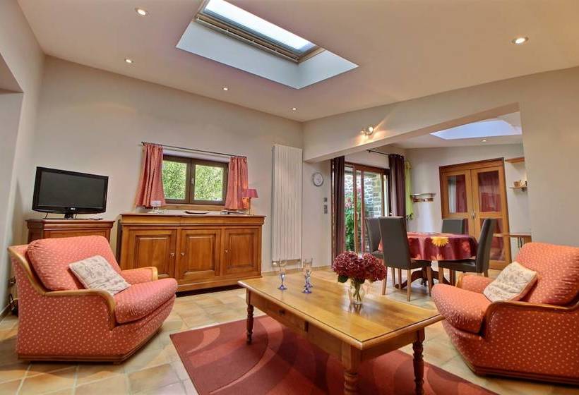 Gîte L Iris Proche De Dinan