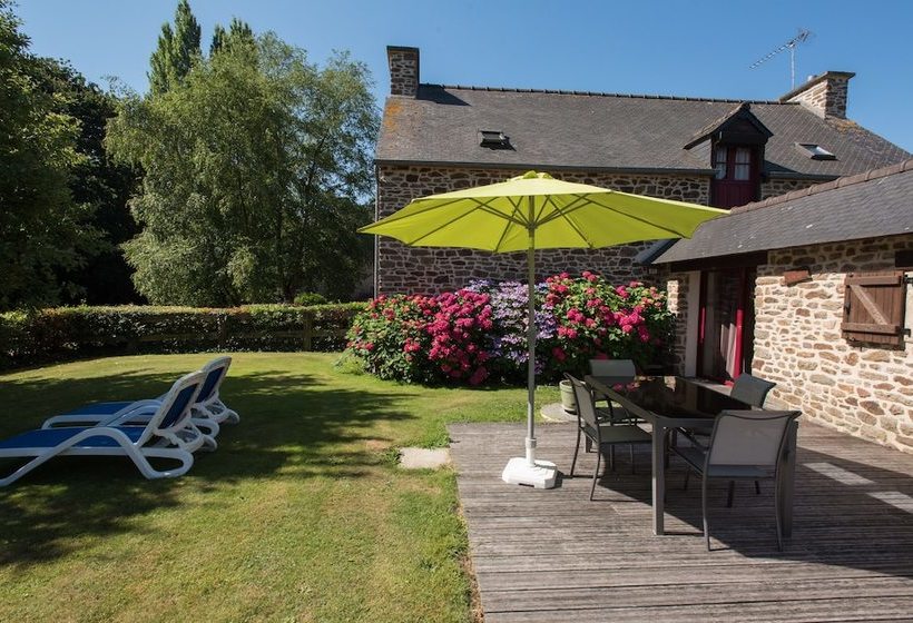 Gîte L Iris Proche De Dinan