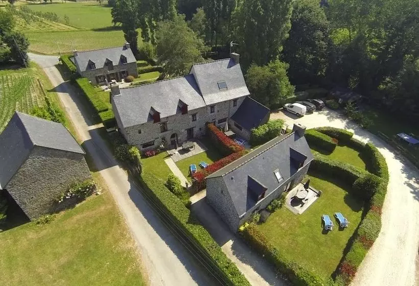 Gîte L Iris Proche De Dinan