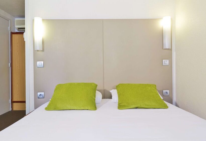 فندق Campanile Lyon Nord Ecully