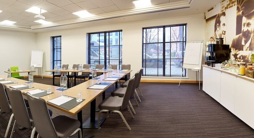 בית מלון כפרי Holiday Inn Express Hasselt, An Ihg