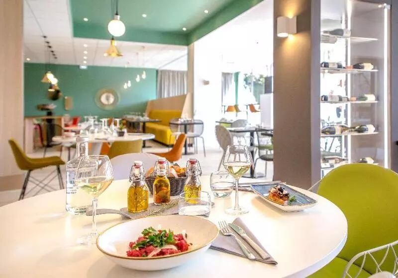 בית מלון כפרי Hôtel Mercure Cavaillon