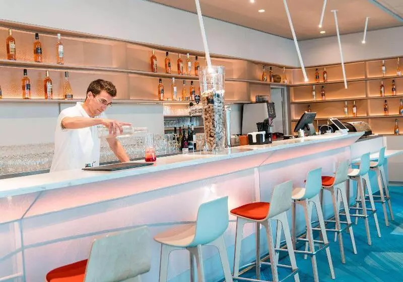 ホテル Ibis Styles Toulon Centre Port