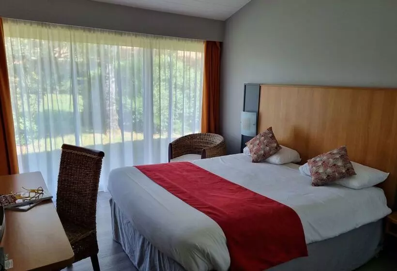 호텔 Kyriad Angoulême Nord Champniers  Hôtel & Résidence