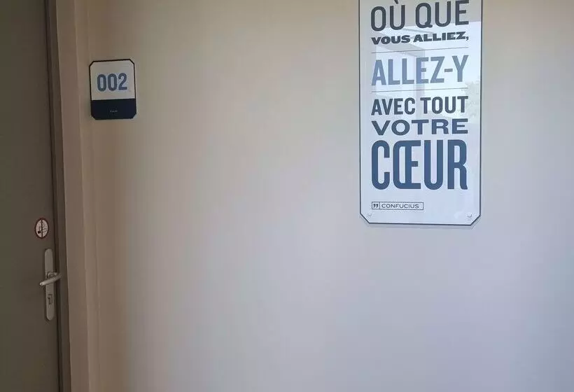 호텔 Kyriad Angoulême Nord Champniers  Hôtel & Résidence