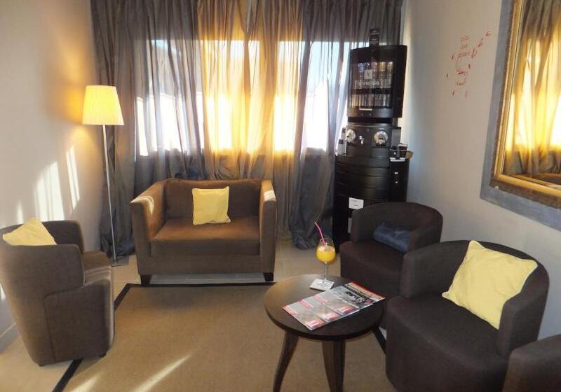 בית מלון כפרי Kyriad Toulouse Blagnac Aéroport