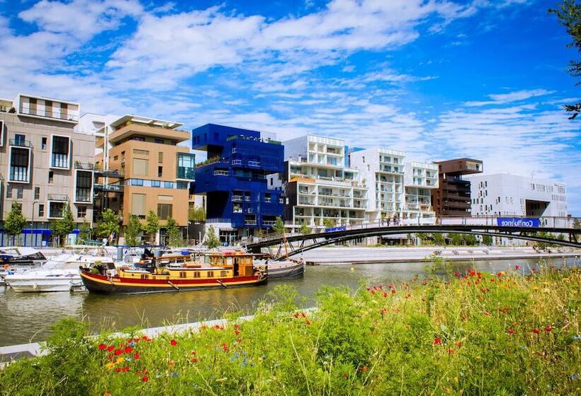 ホテル Saphir Lyon