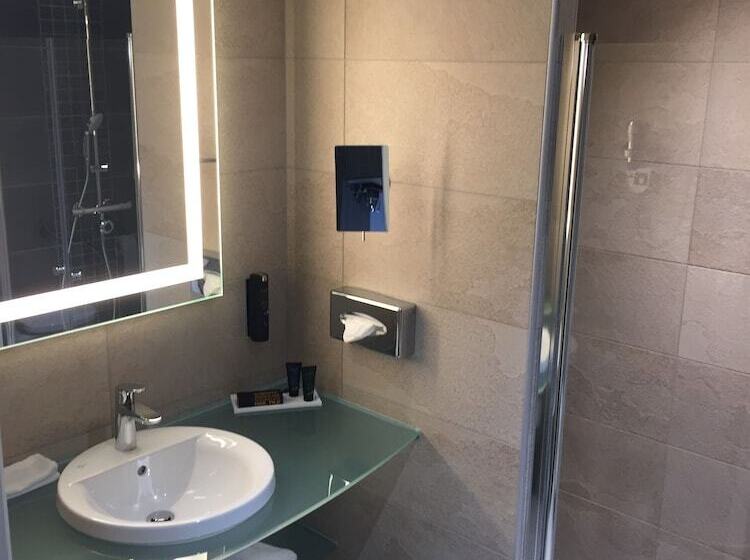 ホテル Saphir Lyon