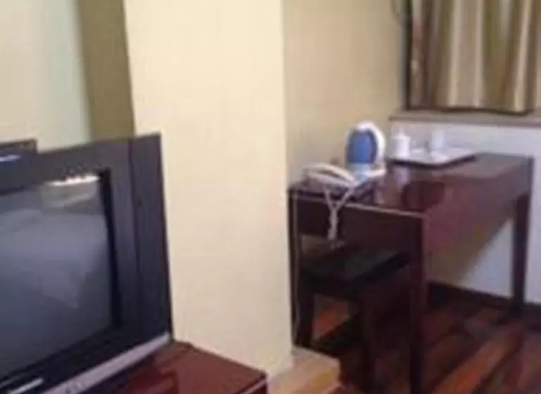 Hotelli 7days Inn Urumuqi West Kashi Road Airport