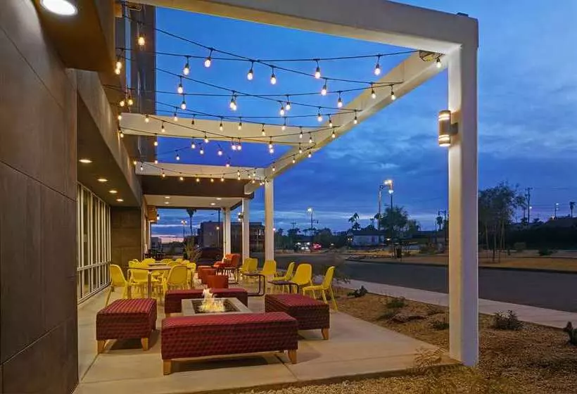 هتل Home2 Suites By Hilton Yuma Pivot Point